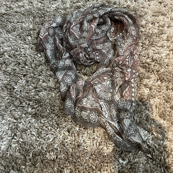 Brown and tan neutral colored soft scarf - Picture 1 of 2